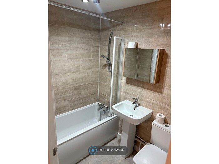 3 Bedroom Terraced House To Rent In Almond Road, Leighton Buzzard, LU7