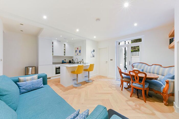 2 Bedroom Flat To Rent In Eardley Crescent, SW5