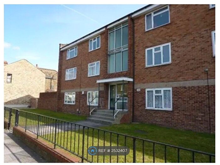 2 Bedroom Flat To Rent In Greenwich, London, SE10