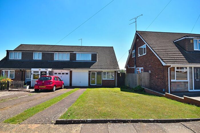 3 Bedroom Semi-Detached House For Sale In Hoylake Drive, Northampton, NN2