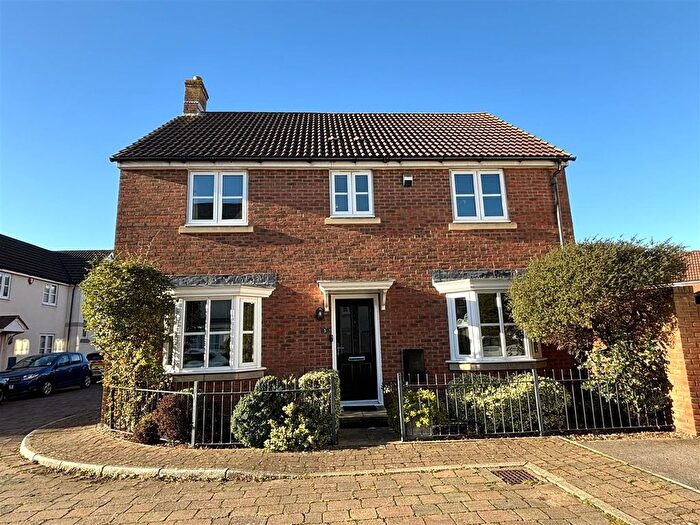 4 Bedroom Property For Sale In Hidcote Mews, Weston Village, Weston Super Mare, BS24