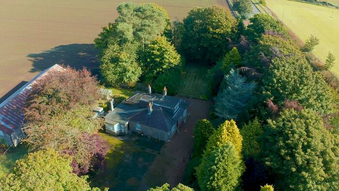 4 Bedroom Detached House For Sale In Burnside, Gateside, Kinross KY13