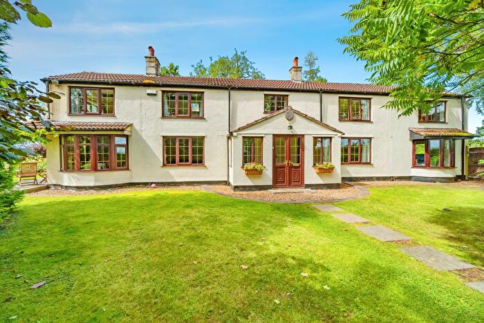 5 Bedroom Detached House For Sale In Dam Lane, Warrington, Cheshire, WA3
