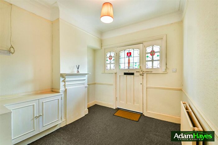 3 Bedroom Terraced House For Sale In Rosemary Avenue, Finchley, N3