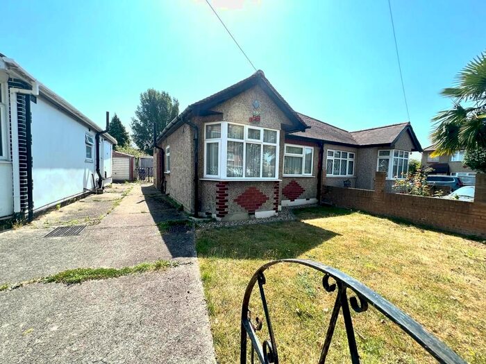 2 Bedroom Bungalow To Rent In Sandown Way, Northolt, UB5
