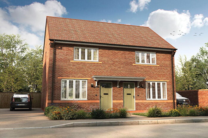 2 Bedroom Semi Detached House For Sale In Birmingham Road, Alcester, B49