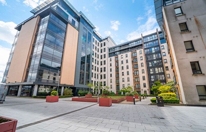 2 Bedroom Flat To Rent In Waterfront Plaza, The Atrium Waterfront Plaza, NG2