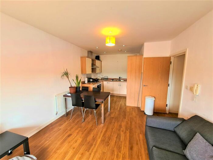 2 Bedroom Flat To Rent In Academy Place, Osterley, Isleworth, TW7