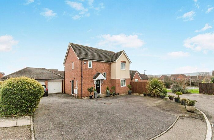 4 Bedroom Detached House For Sale In Pride View, Stone Cross, Pevensey, BN24