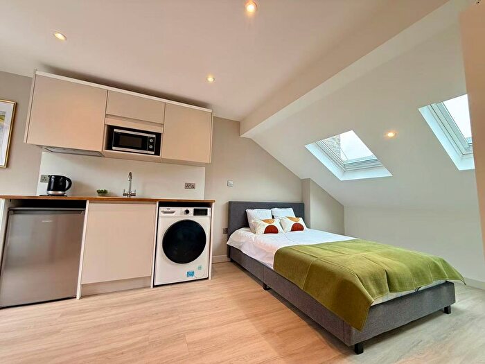 1 Bedroom Property To Rent In Culvert Road, London, SW11