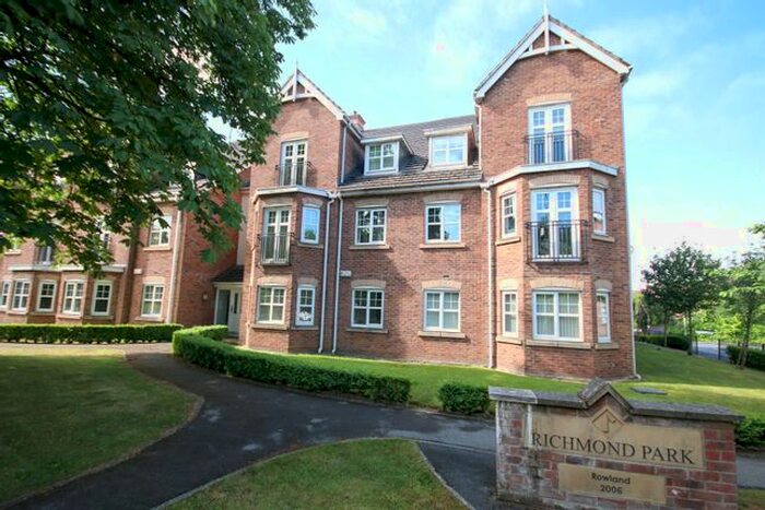 2 Bedroom Flat To Rent In Ellesmere Green, Monton, Manchester, M30
