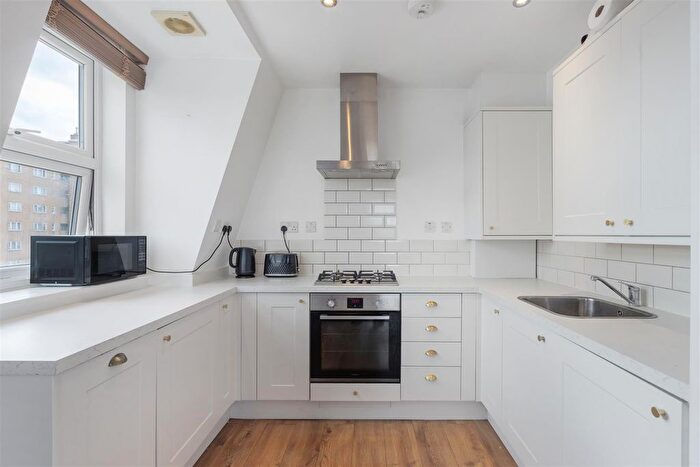1 Bedroom Flat To Rent In Peckham Road, London, SE15