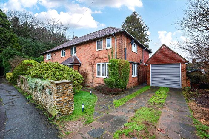 3 Bedroom Semi-Detached House For Sale In Whitfield Close, Haslemere, Surrey, GU27