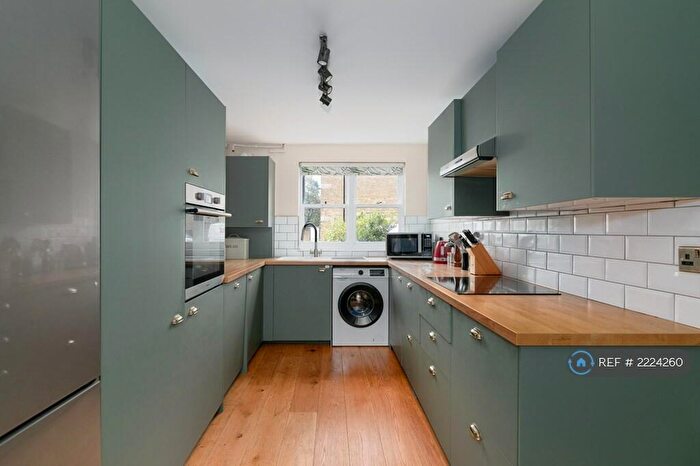 4 Bedroom Terraced House To Rent In Hamilton Road, London, SE27