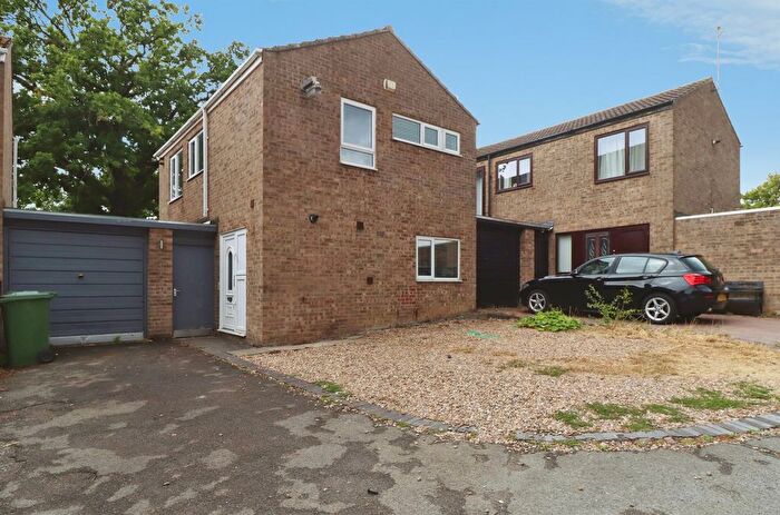 3 Bedroom Semi Detached House For Sale In Bamburg Close, Corby, NN18