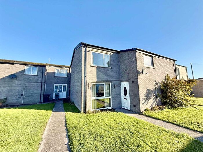 3 Bedroom Property For Sale In Peel Street, Abergele, LL22