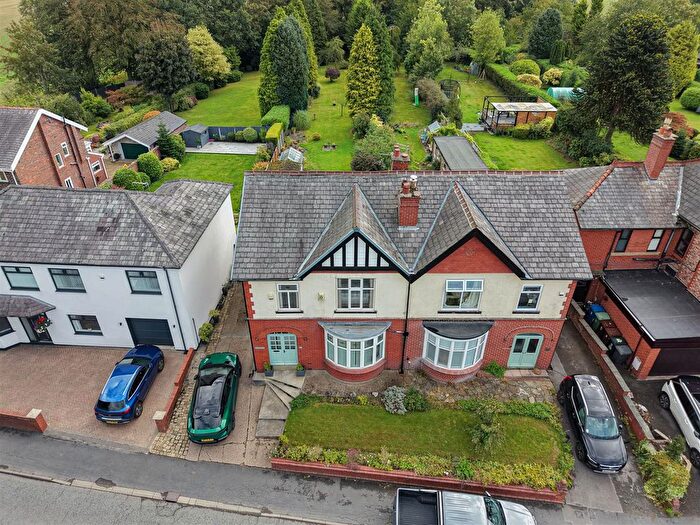 3 Bedroom Semi-Detached House For Sale In Hall Lane, Aspull, Wigan, WN2