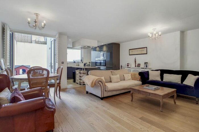 3 Bedroom Flat To Rent In Great Three Bed, Two Bath Apartment, Wimbledon, SW19
