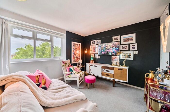 Apartment For Sale In Bethwin Road, Horsman House Bethwin Road, SE5