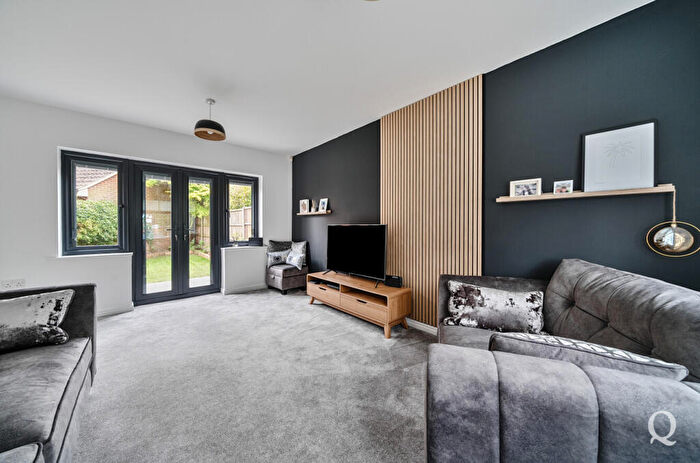 4 Bedroom Semi Detached House For Sale In Honesty Close, Sittingbourne, Kent, ME10