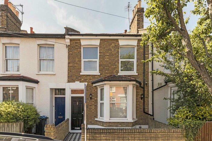 4 Bedroom Property To Rent In Pelham Road, London, SW19