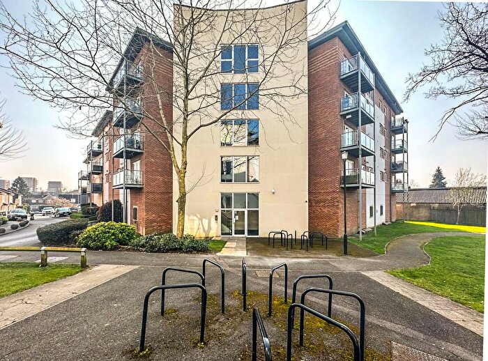 2 Bedroom Flat To Rent In Observer Drive, Watford, WD18