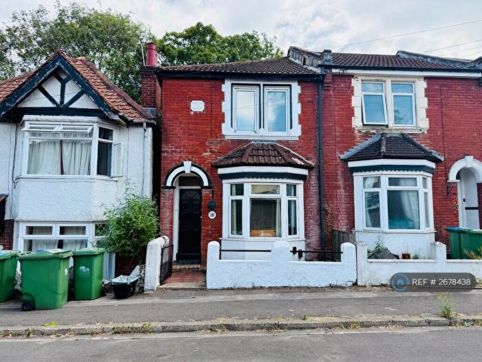 5 Bedroom Terraced House To Rent In Woodside Road, Southampton, SO17