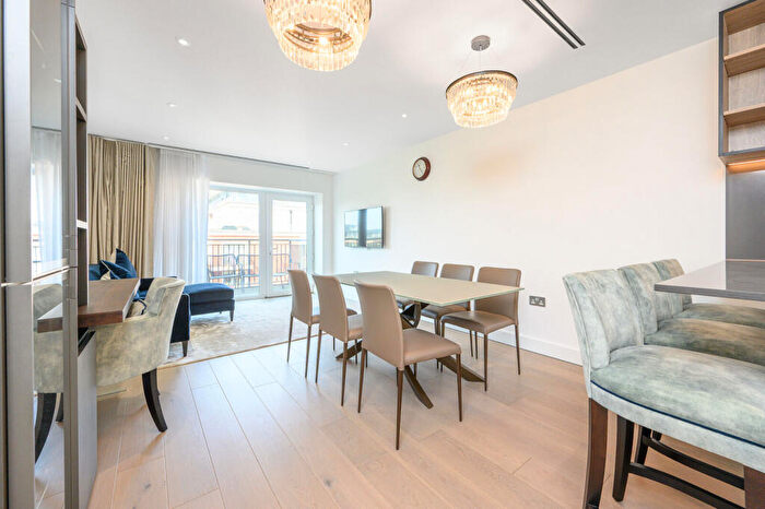 3 Bedroom Flat To Rent In Beaufort Square, Colindale, London, NW9