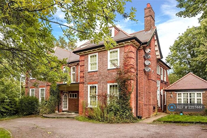 2 Bedroom Flat To Rent In Frithwood Avenue, Northwood, HA6