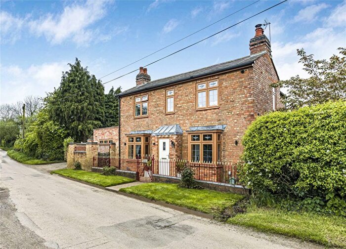 3 Bedroom Detached House For Sale In West Farndon, Daventry, NN11