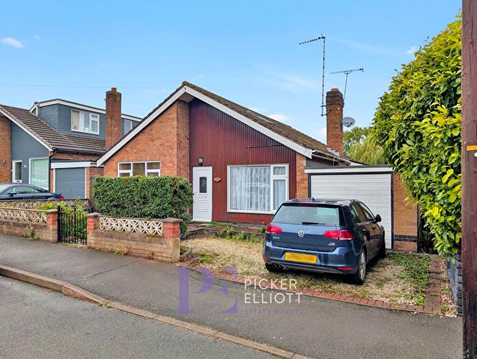 3 Bedroom Detached Bungalow For Sale In Roseway, Stoke Golding, CV13