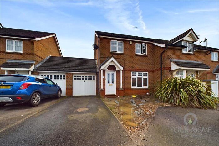 3 Bedroom End Of Terrace House For Sale In Thomas Chapman Grove, Southbridge, Northampton, NN4