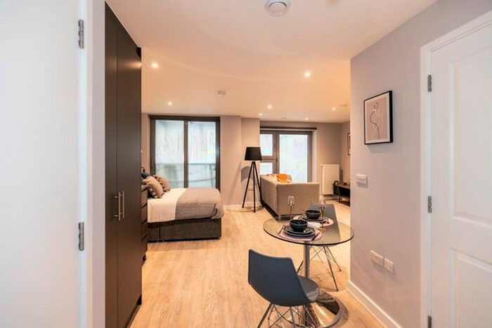 Studio To Rent In Queensway, Stevenage, SG1