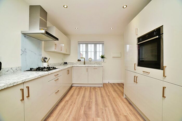 3 Bedroom Detached House For Sale In Jeeves Drive, Airmyn, Goole, DN14