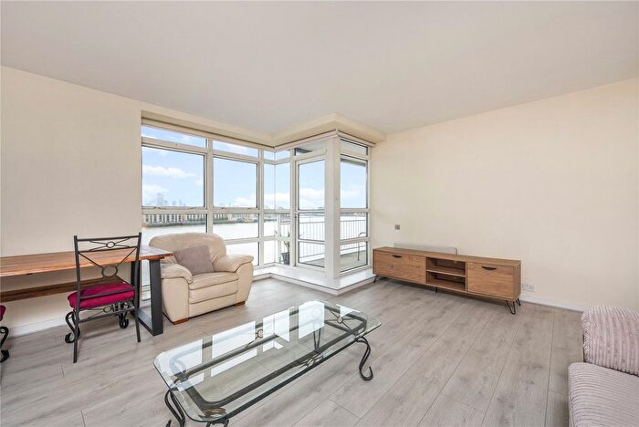 2 Bedroom Flat To Rent In Anchorage Point, Westferry Road, E14