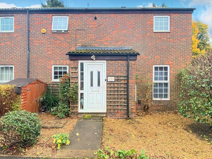 3 Bedroom End Of Terrace House To Rent In Meadow Way, Leighton Buzzard, Bedfordshire, LU7