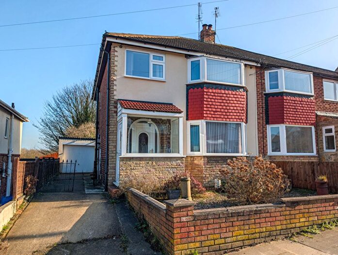 3 Bedroom Semi Detached House For Sale In Dovedale Close, Norton, Stockton-On-Tees, TS20