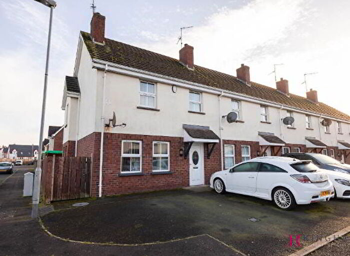 3 Bedroom TownHouse For Sale In Bells Row Court, Craigavon, BT67