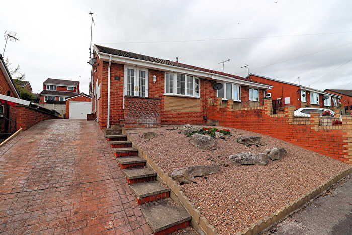 2 Bedroom Semi-Detached Bungalow For Sale In Cadwell Close, Cudworth Barnsley, S72