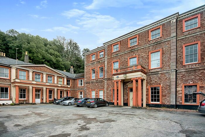 2 Bedroom Flat For Sale In Haccombe, Newton Abbot, Devon, TQ12