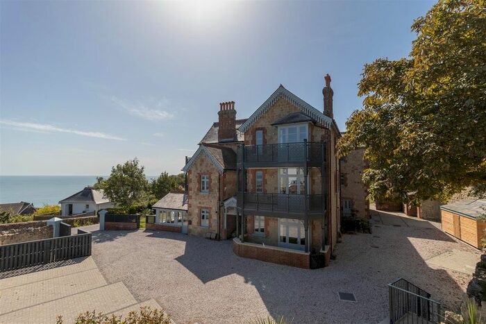2 Bedroom Flat To Rent In Belle Vue Road, Ventnor, PO38