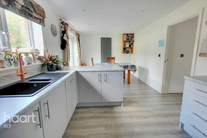 5 Bedroom Detached House For Sale In Harvest Way, Littleport, CB6