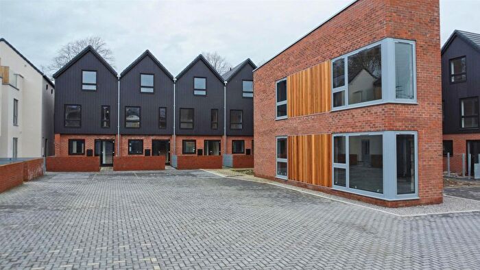2 Bedroom Flat For Sale In St. Nicholas Road, Beverley, HU17