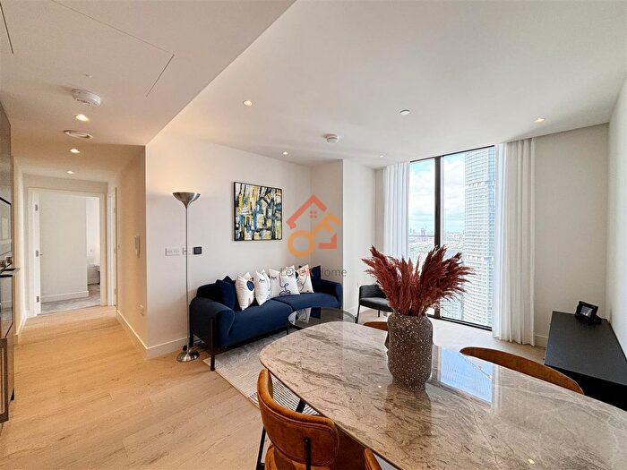 2 Bedroom Flat To Rent In Harcourt Tower, Marsh Wall, London, E14