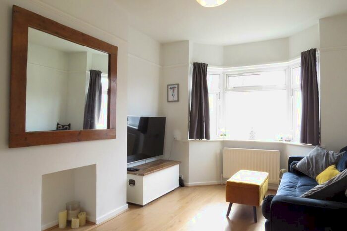 2 Bedroom Apartment To Rent In Colby Road, Upper Norwood, London, SE19