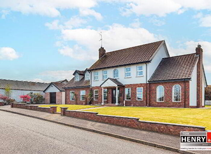 6 Bedroom Detached House For Sale In Woodglen Crescent, Cookstown, BT80