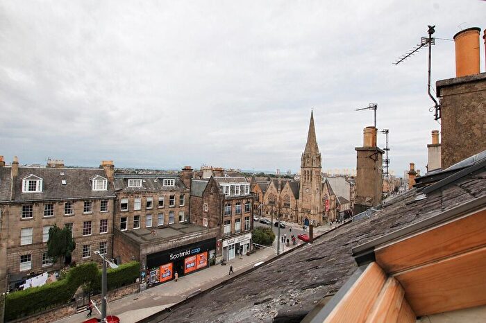 3 Bedroom Flat To Rent In Crighton Place, Leith, Edinburgh, EH7