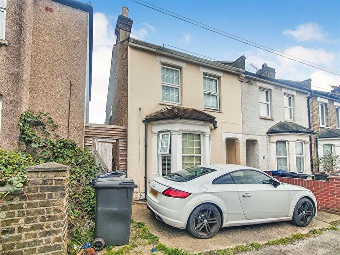 3 Bedroom End Terrace House For Sale In Burlington Road, Thornton Heath, CR7