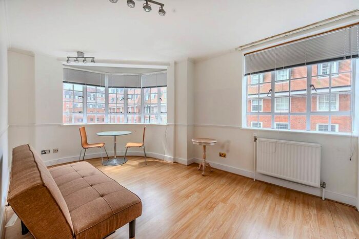 1 Bedroom Flat To Rent In Chelsea Cloisters, Chelsea, London, SW3