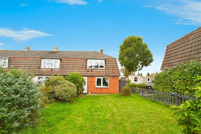 3 Bedroom End Of Terrace House For Sale In Vorda Road, Highworth, Swindon, SN6